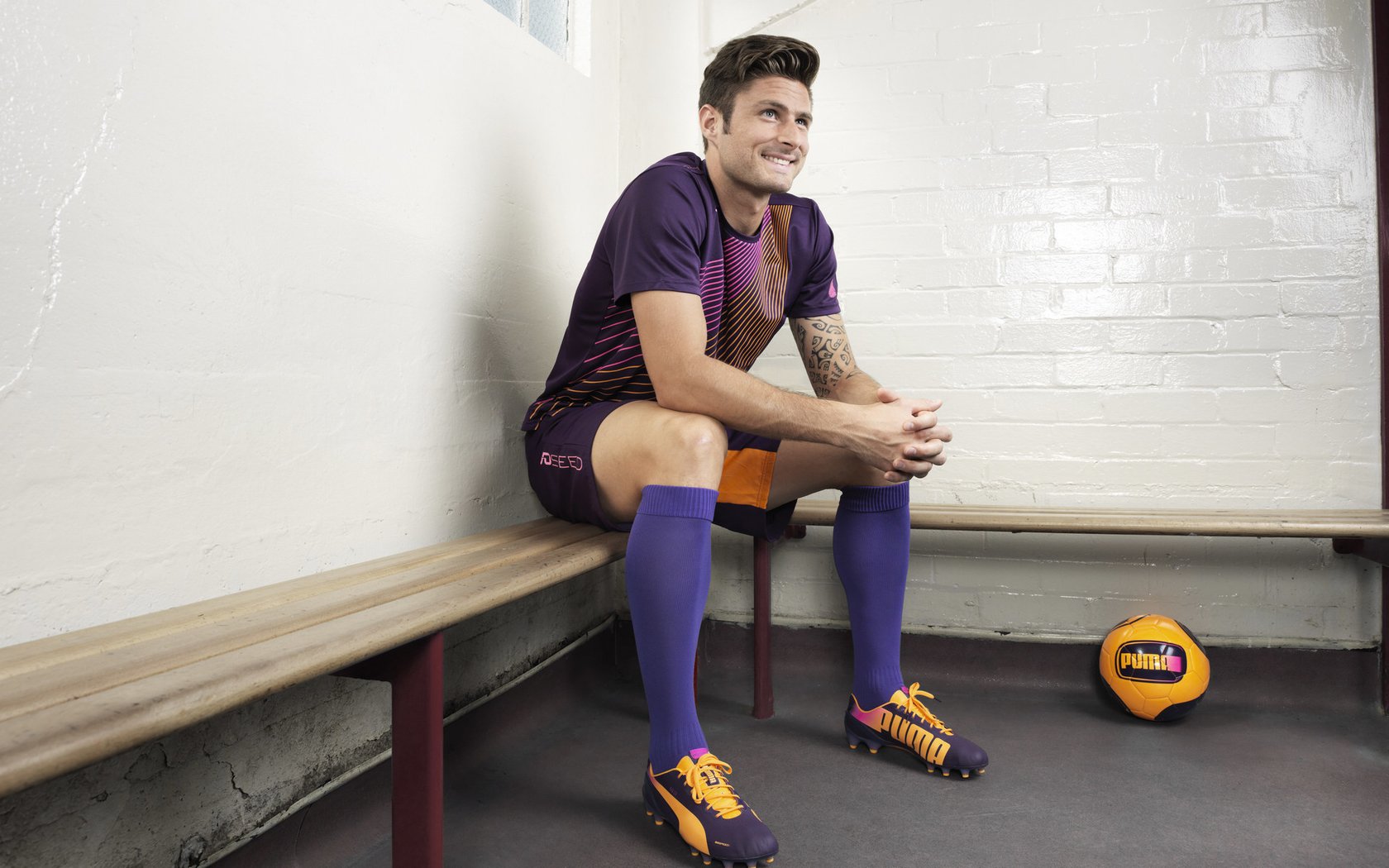 橙色闪电撕裂银箭，阿隆索的孤勇与迈凯伦的逆袭序章